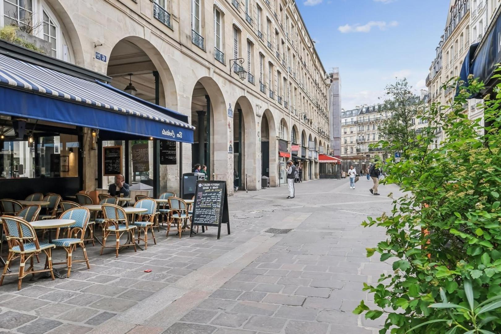 Appartement Bnbnook - Chic - Steps From Les Halles & The Louvre Paris
